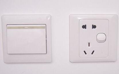 電源開關