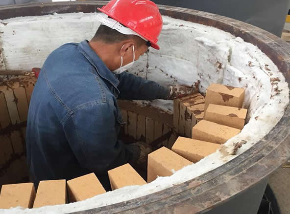 耐火襯里是什么？耐火襯里材料和耐火襯里厚度及耐火襯里砌